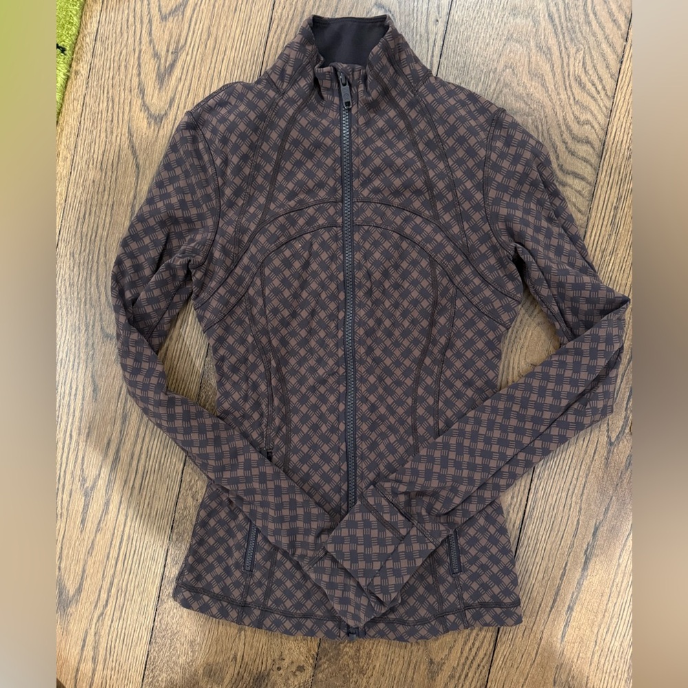 Lululemon zip up fitted jacket